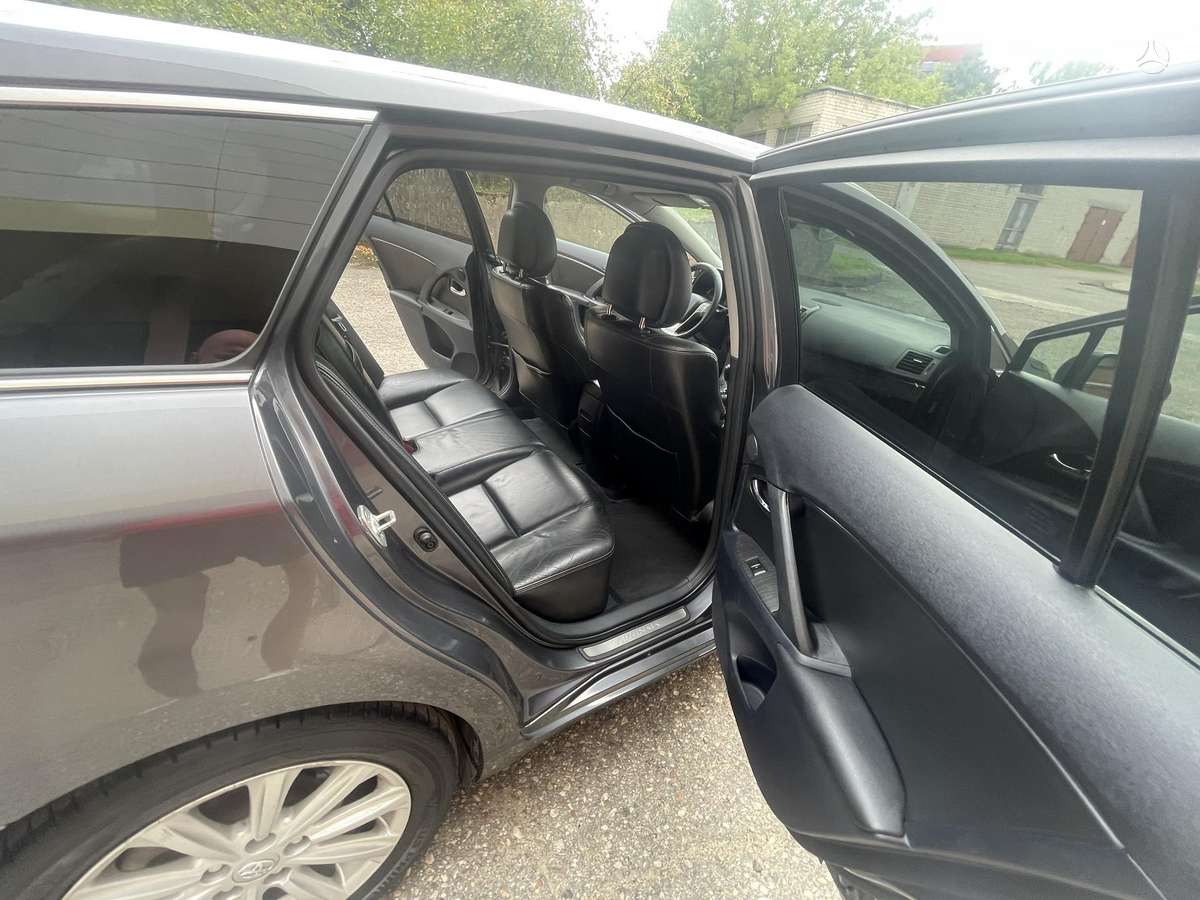 Toyota Avensis - 10