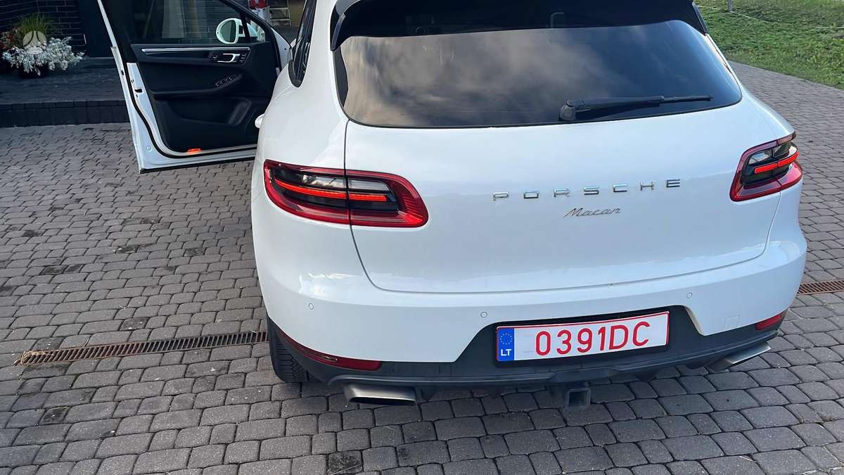 Porsche Macan - 4