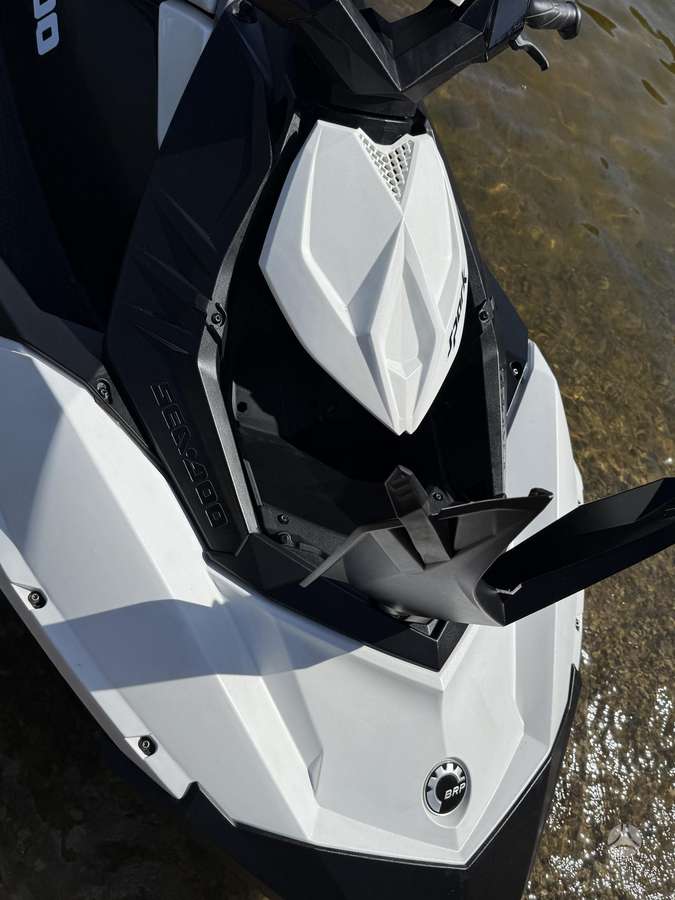 Sea-Doo Spark 3Up, jet skis
