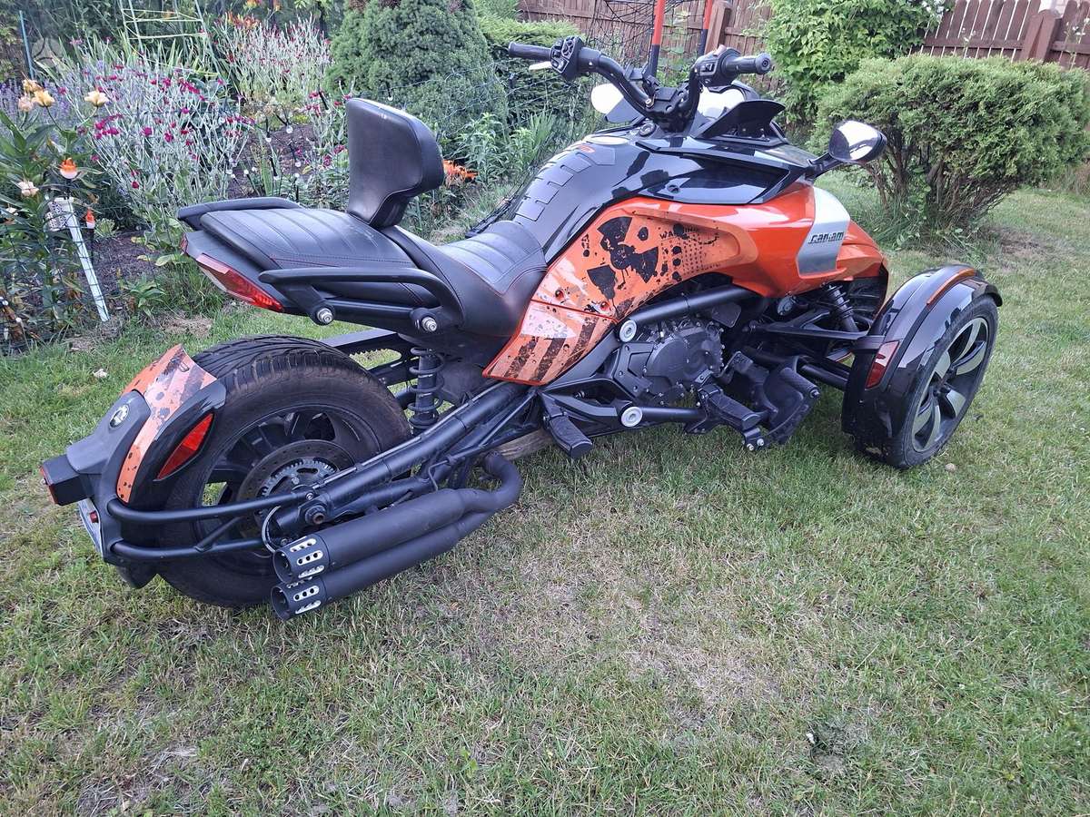Can-Am Spyder 1330cc, trikes