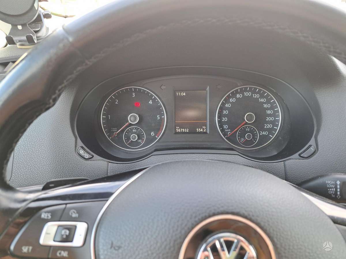 Volkswagen Sharan - 1