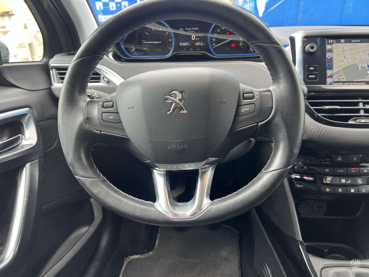 Peugeot 2008 - 10