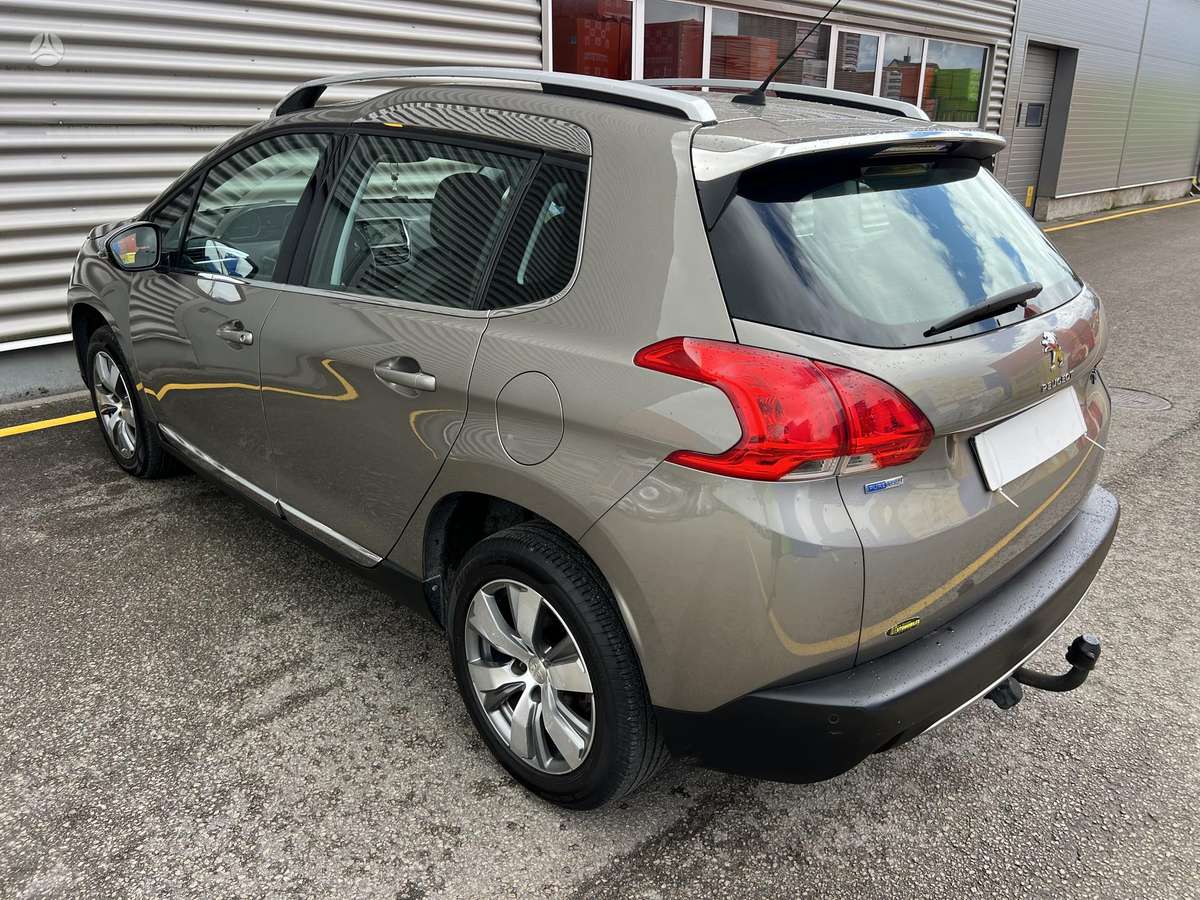 Peugeot 2008 - 6