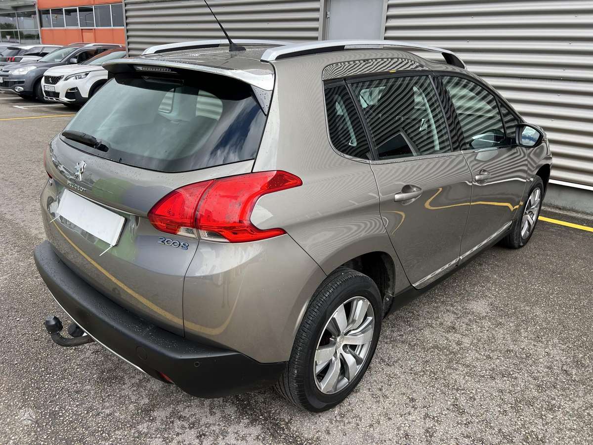 Peugeot 2008 - 5
