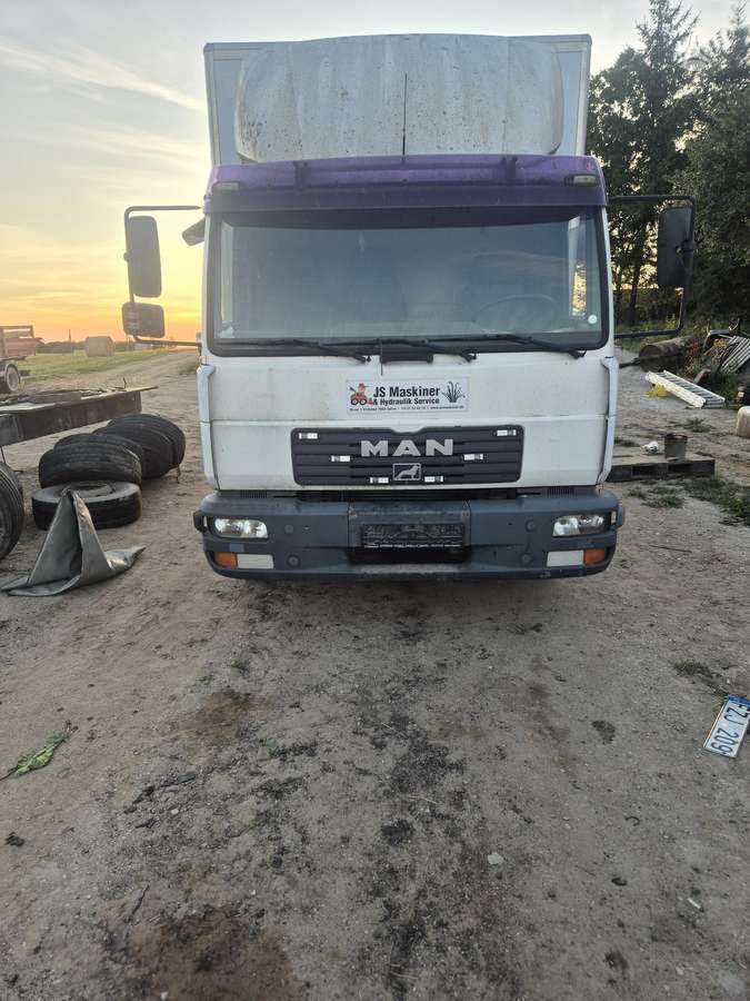 MAN LE 8 220, sunkvežimiai