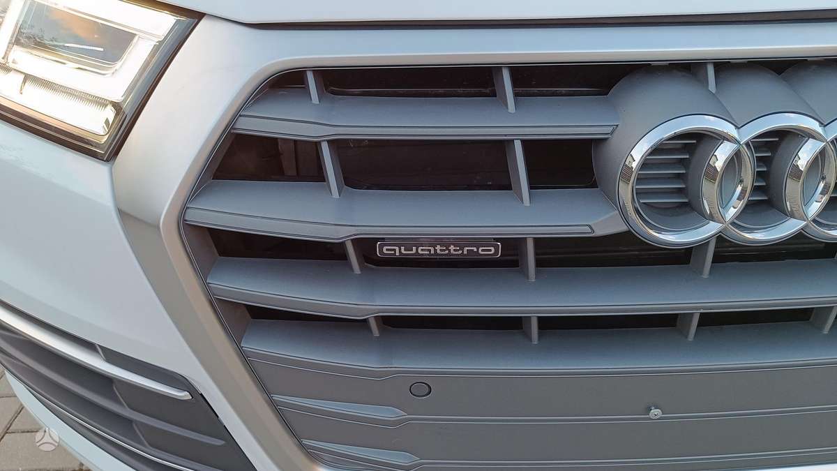 Audi Q5, 2.0 l., Внедорожник / Кроссовер