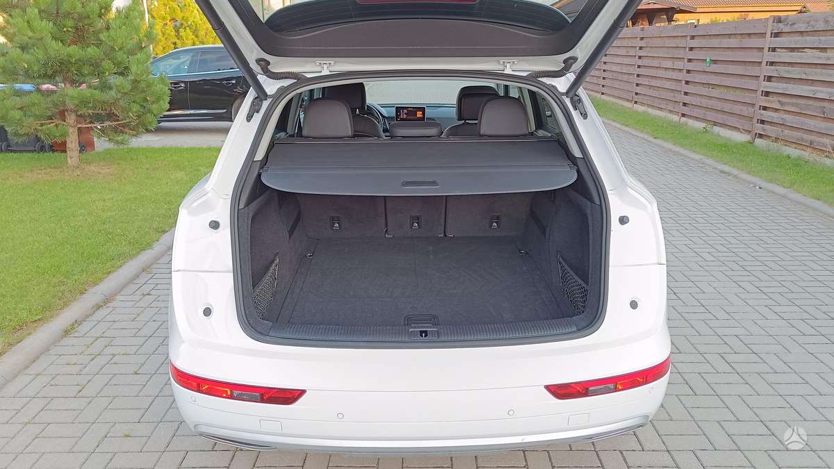 Audi Q5, 2.0 l., Внедорожник / Кроссовер