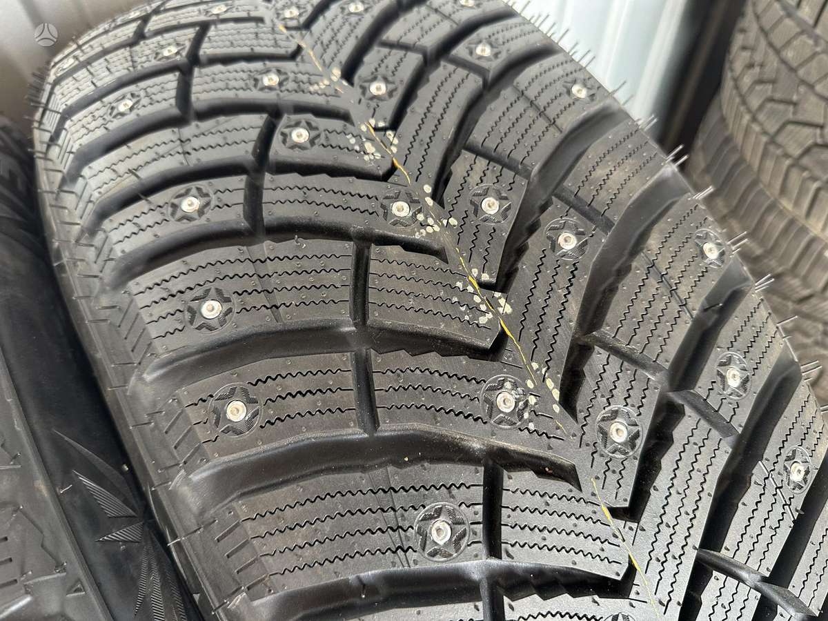 Nexen, зимние 255/60 R18