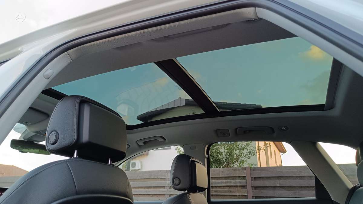 Audi Q5, 2.0 l., off-road / crossover