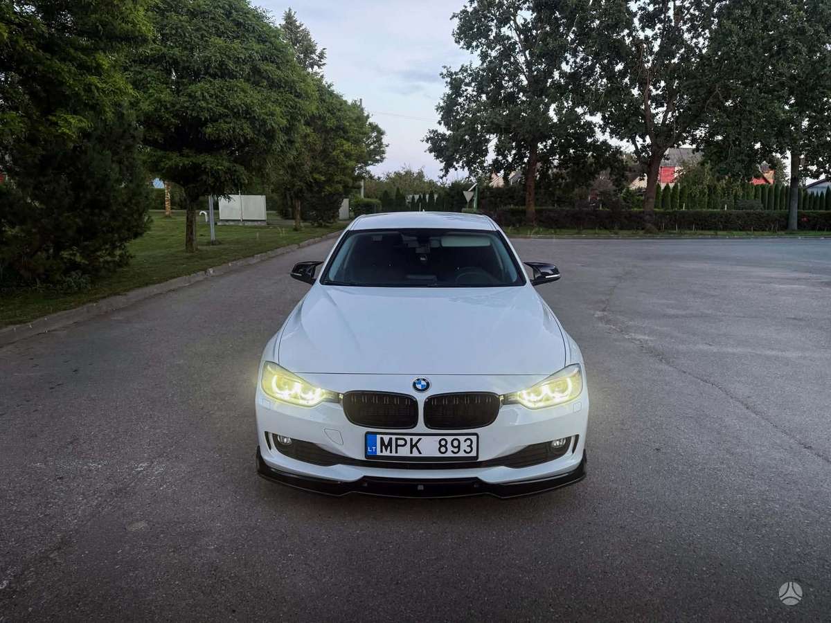 BMW 318, 2.0 l., Седан