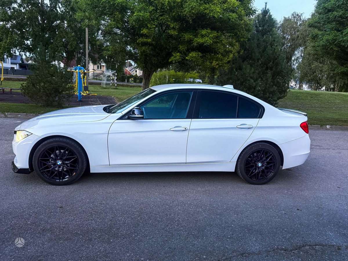 BMW 318, 2.0 l., Седан