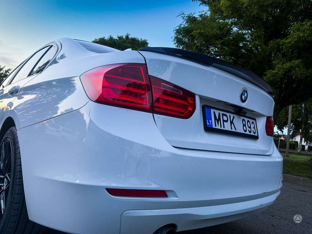 BMW 318, 2.0 l., Седан