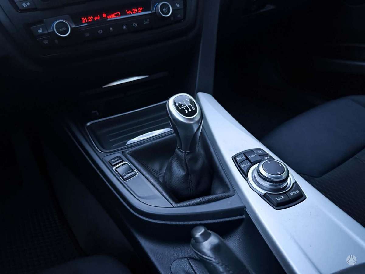 BMW 318, 2.0 l., Седан