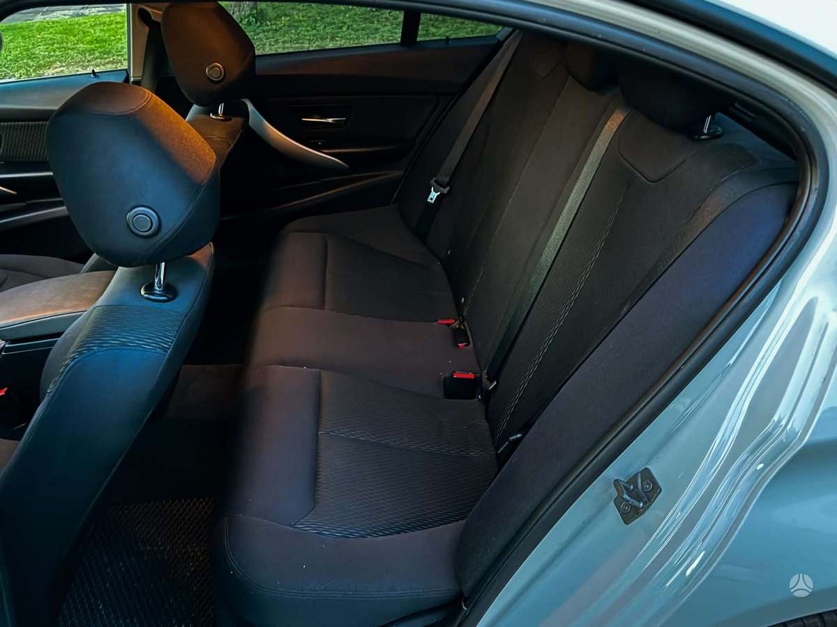 BMW 318, 2.0 l., Седан