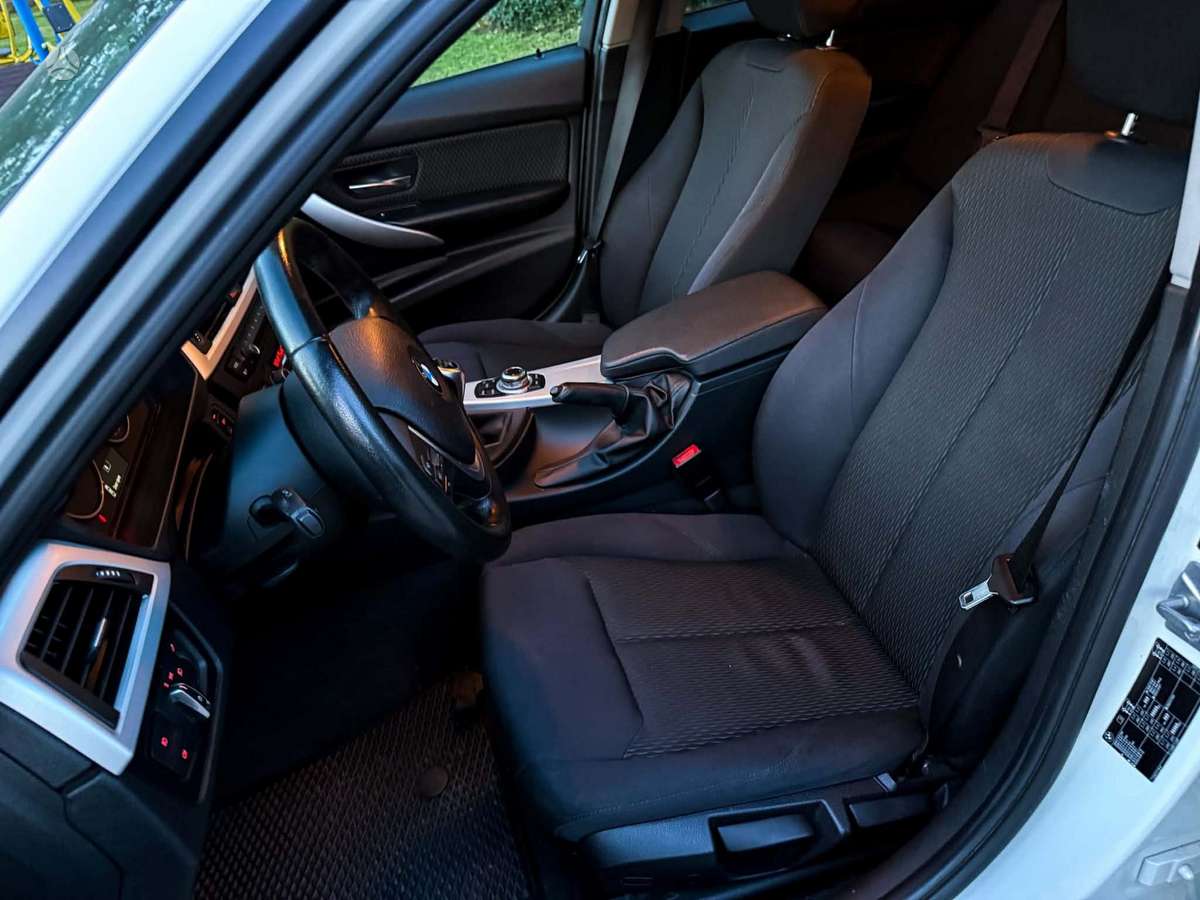 BMW 318, 2.0 l., Седан