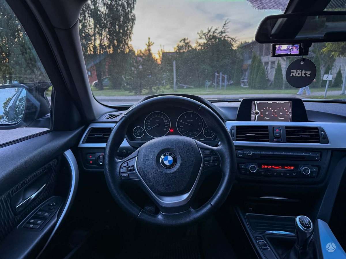 BMW 318, 2.0 l., Седан