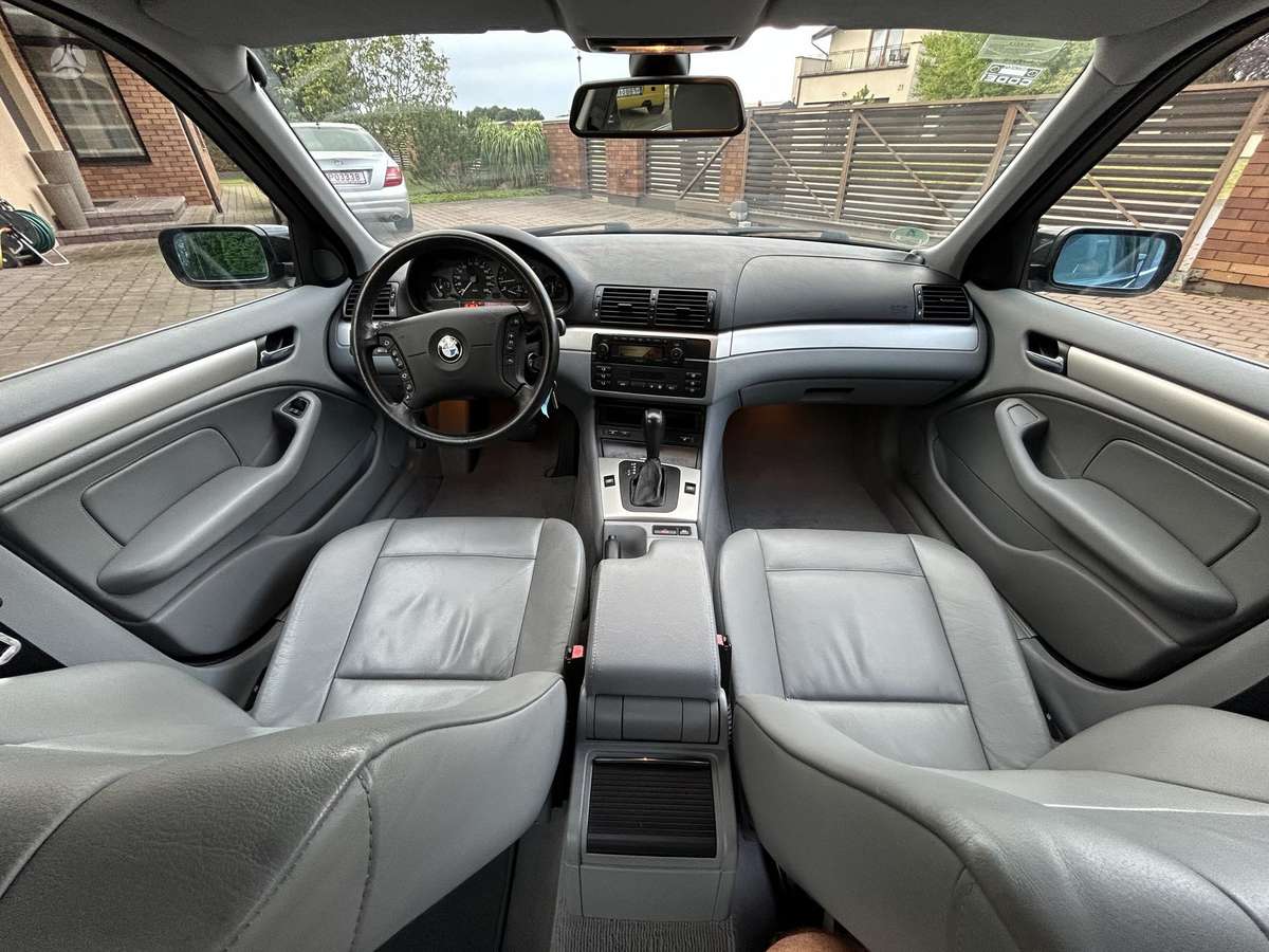 BMW 323, 2.2 l., Седан