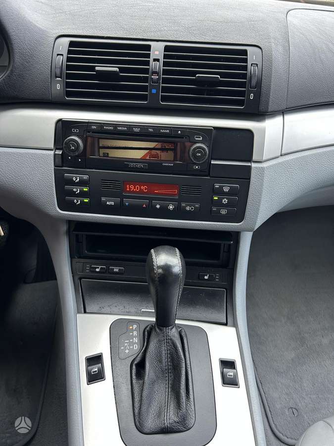 BMW 323, 2.2 l., Седан