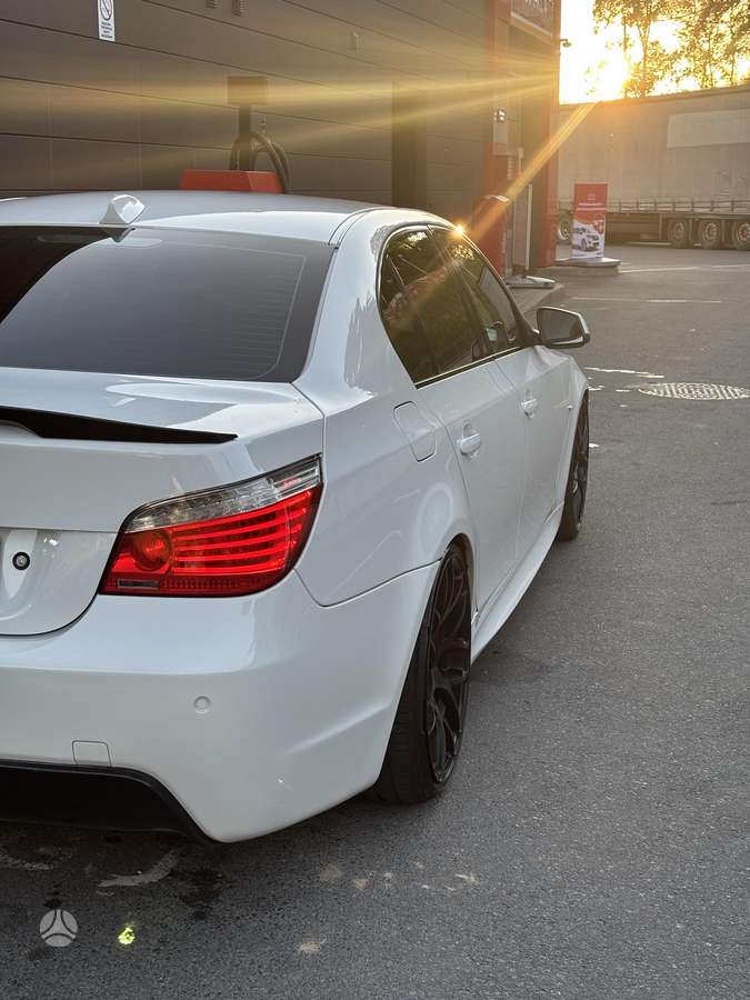 BMW 525, 3.0 l., Седан