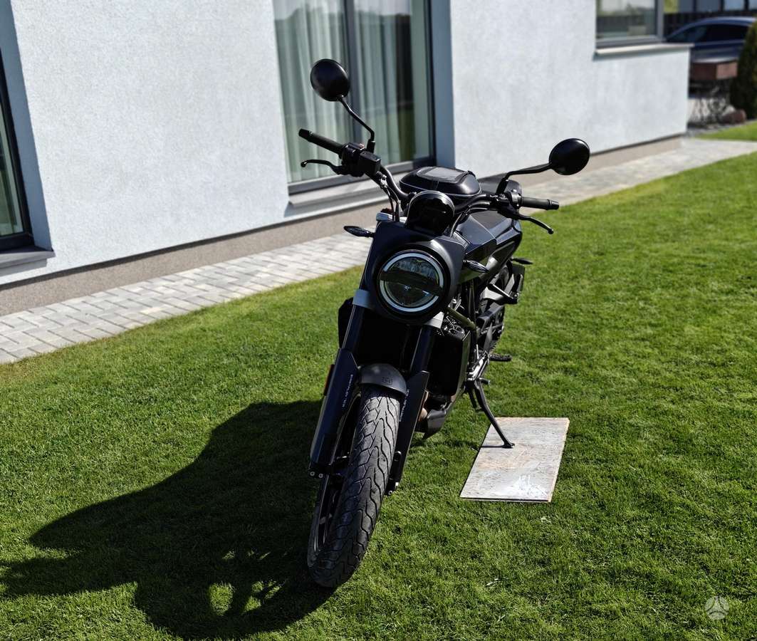Husqvarna Enduro 693cc, enduro / adventure
