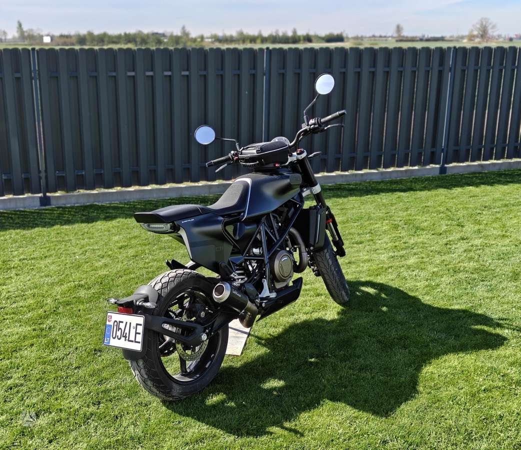 Husqvarna Enduro 693cc, enduro / adventure