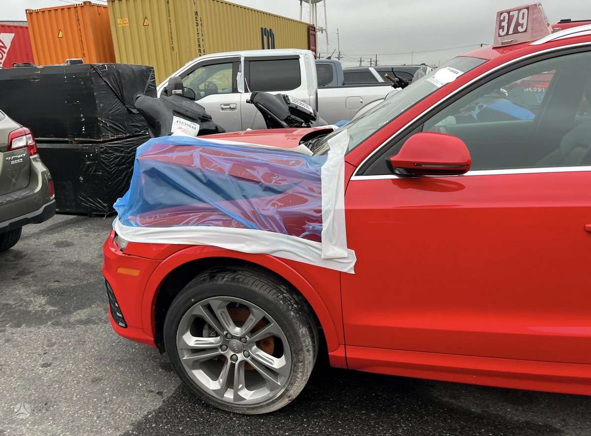 Audi Q3, 2.0 l., Внедорожник / Кроссовер