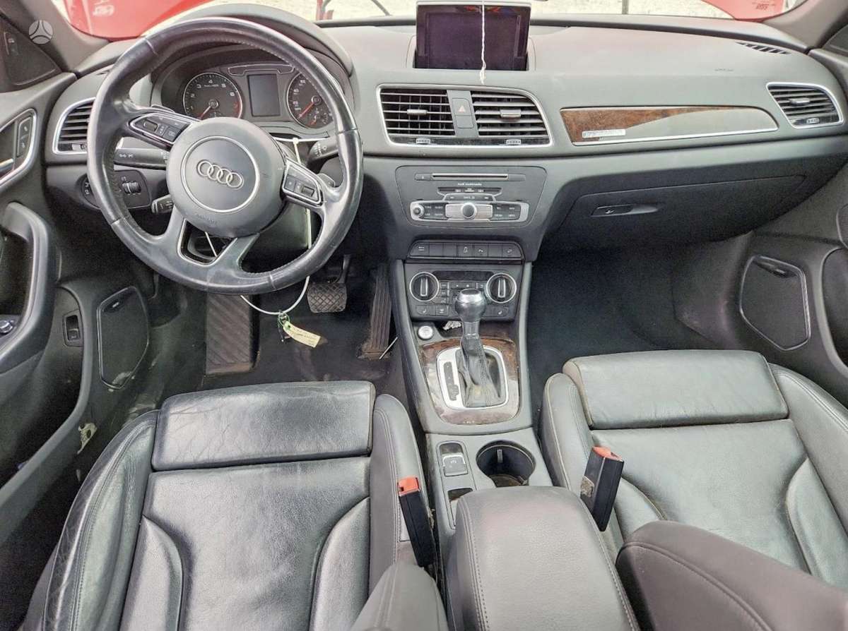 Audi Q3, 2.0 l., Внедорожник / Кроссовер