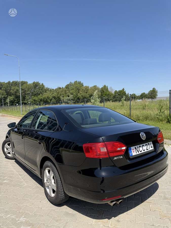 Volkswagen Jetta - 7