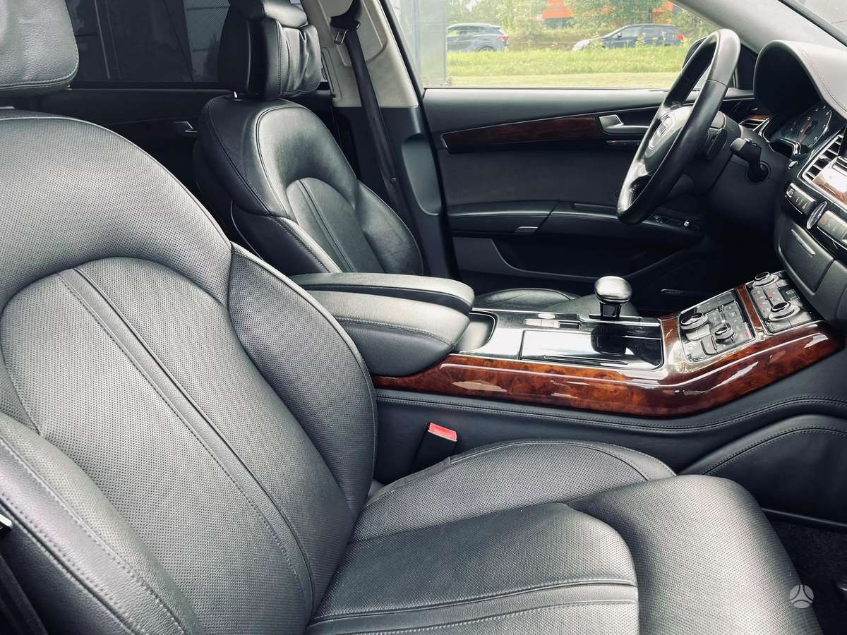 Audi A8 L, 4.2 l., Седан