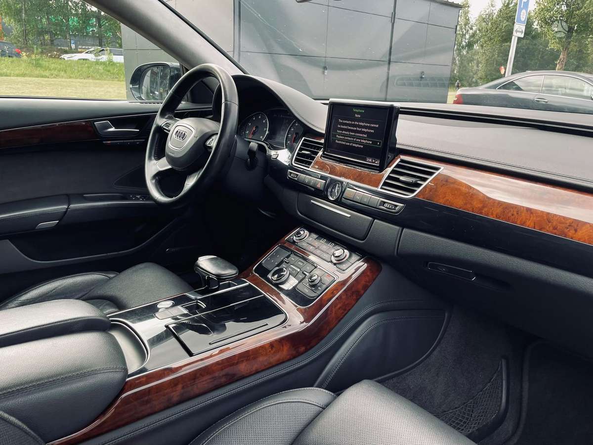 Audi A8 L, 4.2 l., Седан