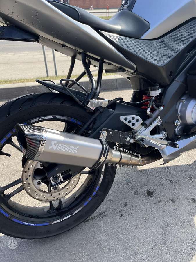 Yamaha YZF 125cc, superbikes