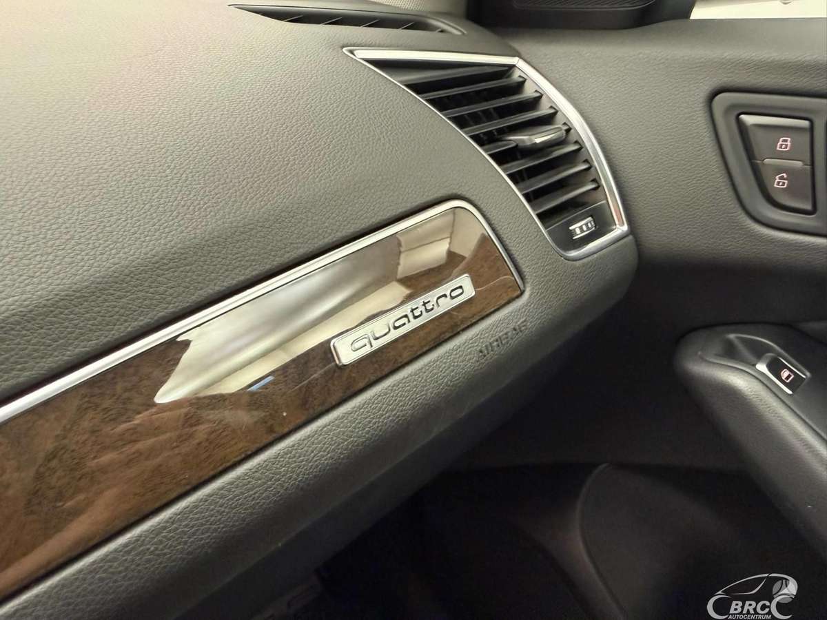 Audi Q5, 2.0 l., Внедорожник / Кроссовер