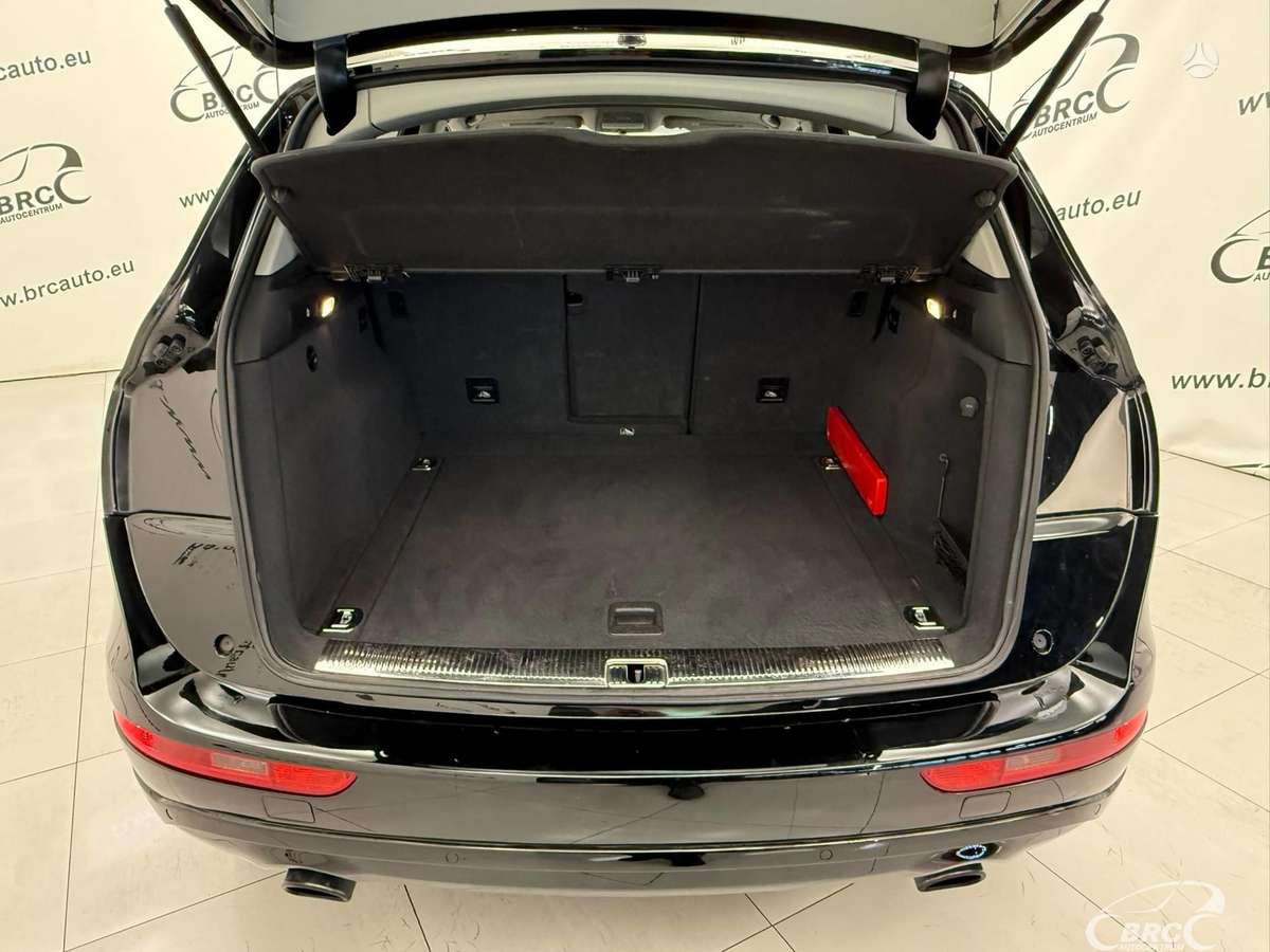 Audi Q5, 2.0 l., Внедорожник / Кроссовер