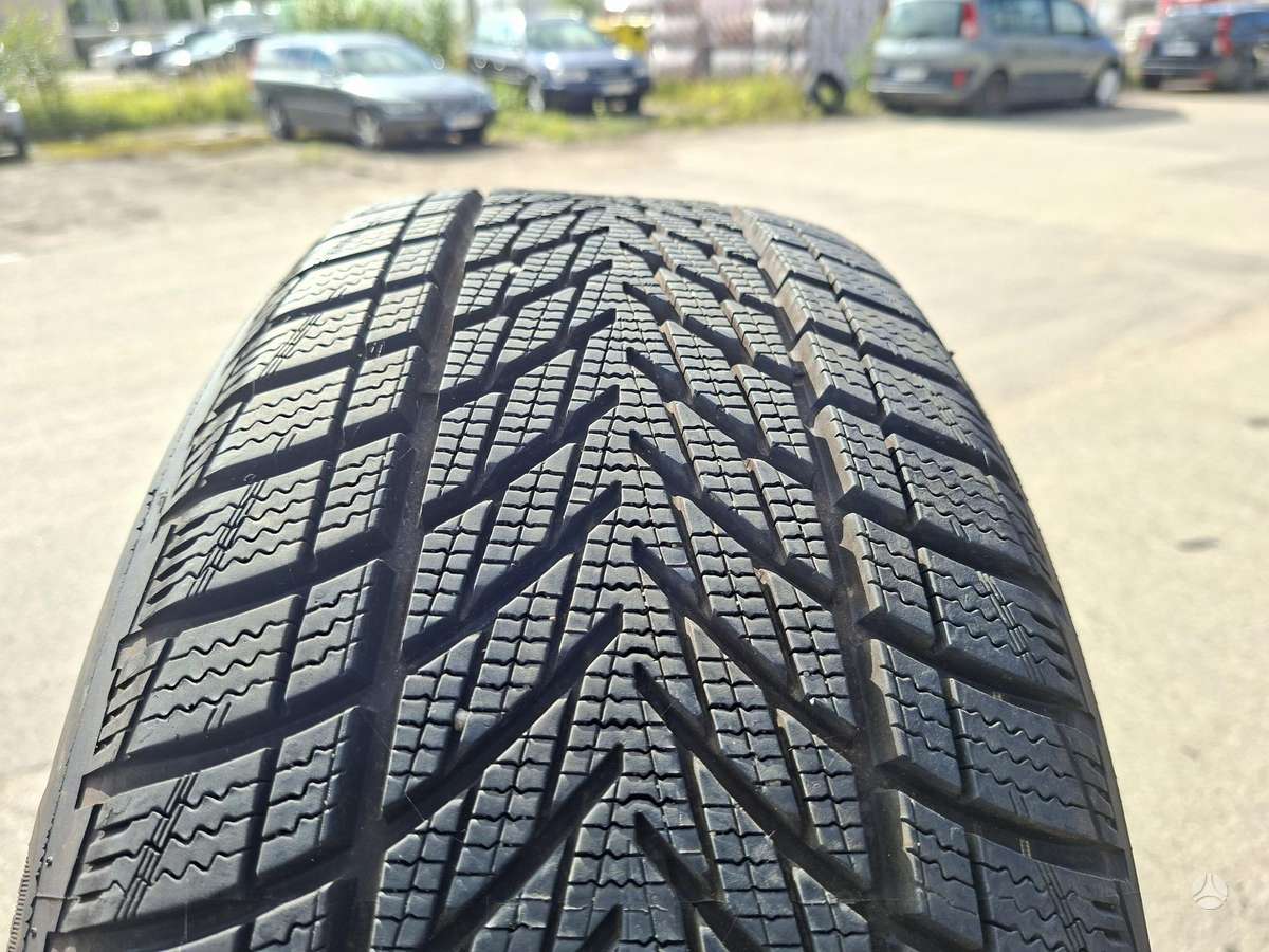 Goodyear ULTRA GRIP PERFORMANCE 3, winter 225/45 R17