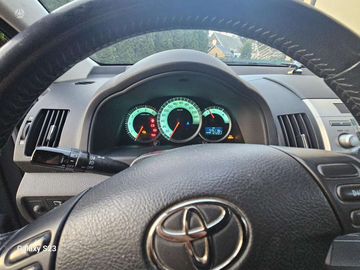 Toyota Corolla Verso - 5