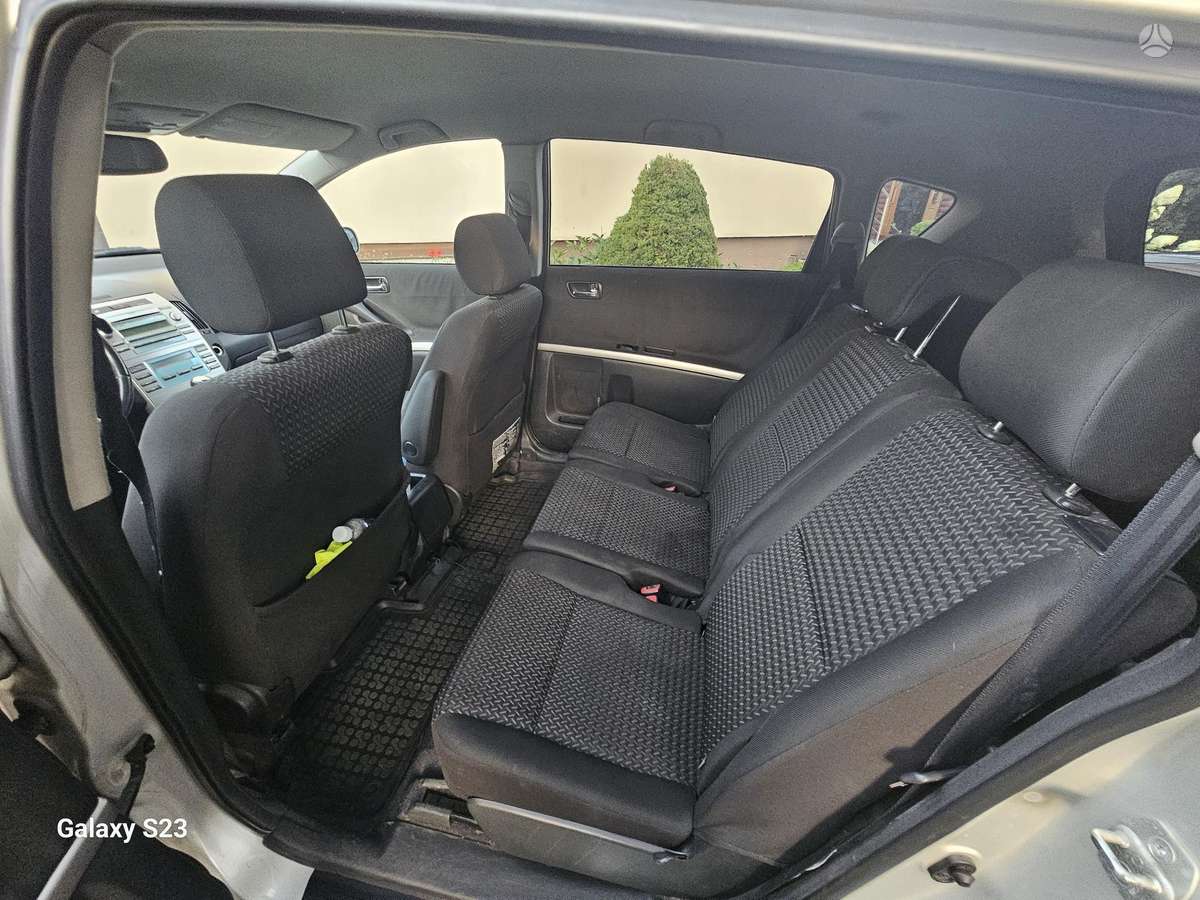 Toyota Corolla Verso - 6