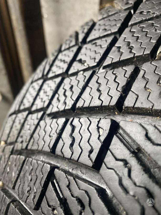 Continental, зимние 225/60 R18