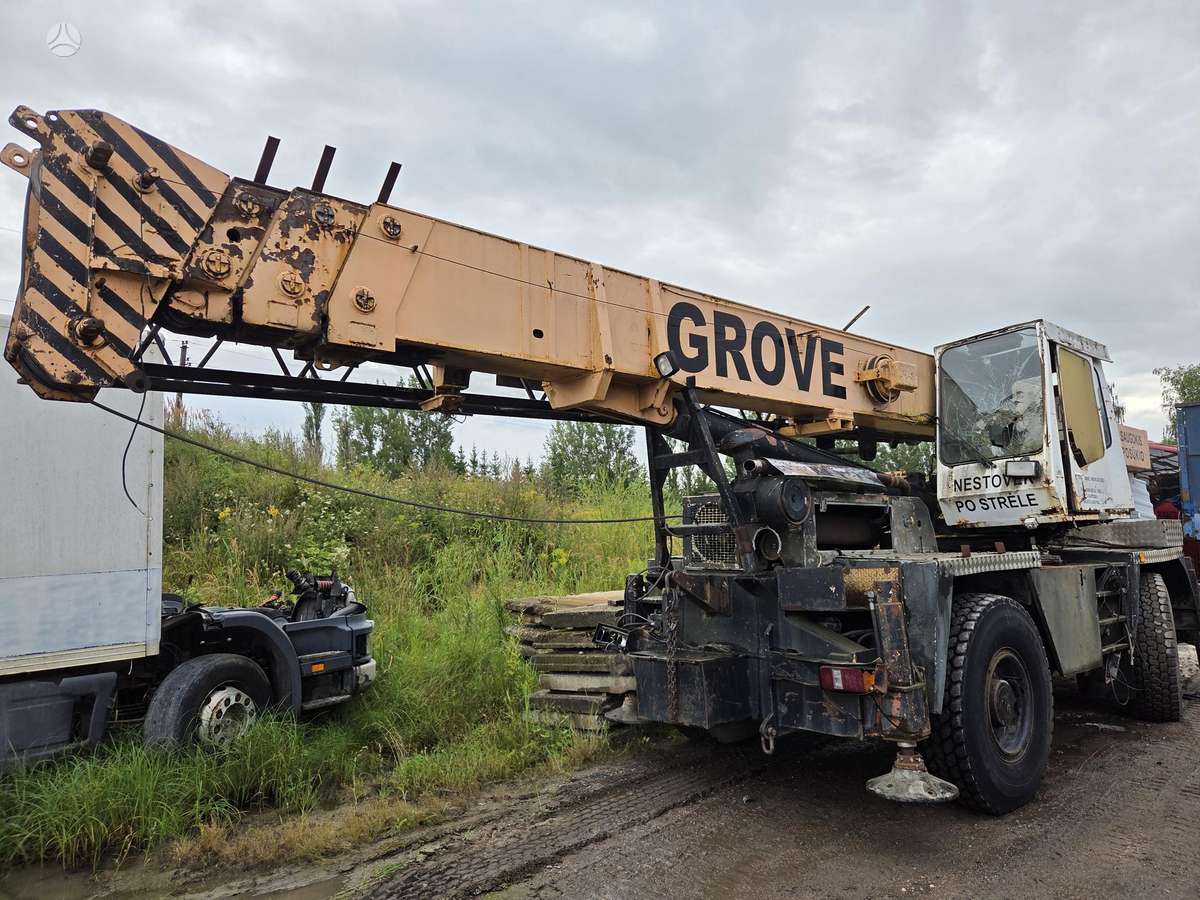 Grove AT633B, crane