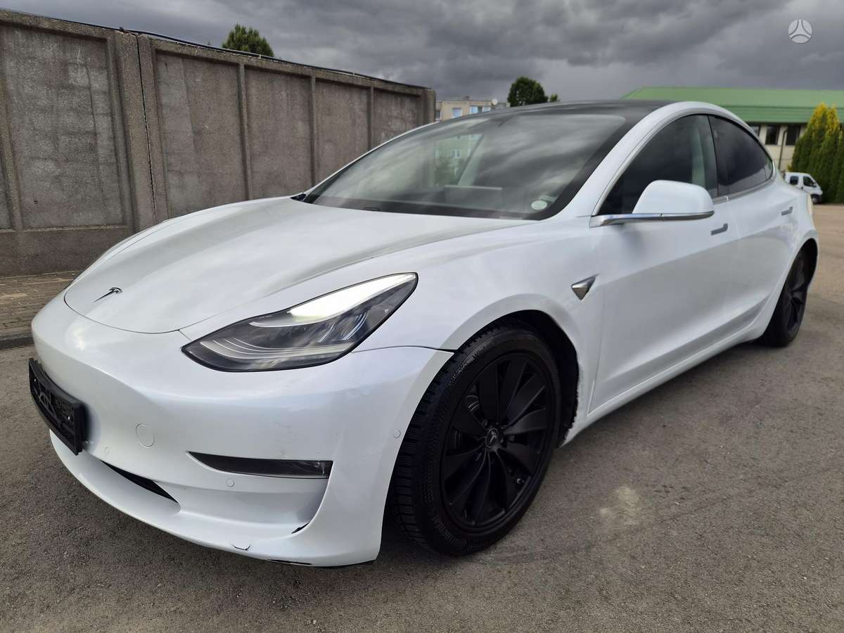 Tesla Model 3, 81 кВт·ч, Хэтчбек
