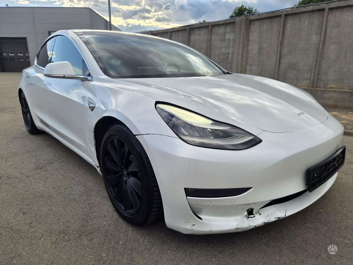 Tesla Model 3, 81 кВт·ч, Хэтчбек