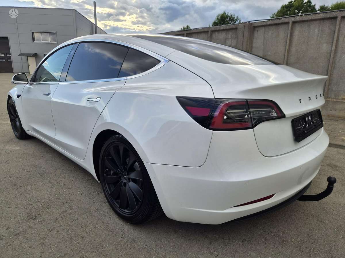Tesla Model 3, 81 кВт·ч, Хэтчбек