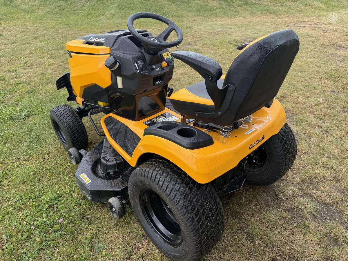 CUB CADET XT2, садовые тракторы