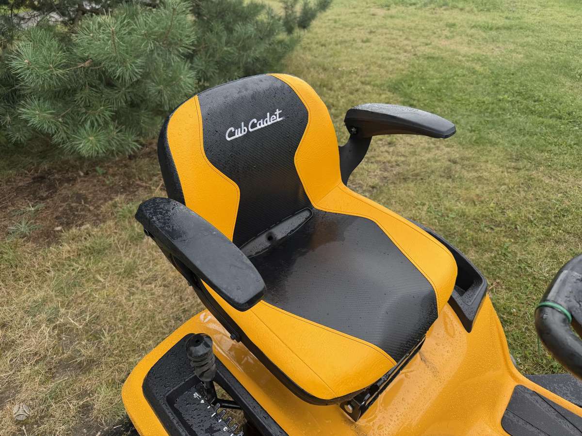 CUB CADET XT2, садовые тракторы