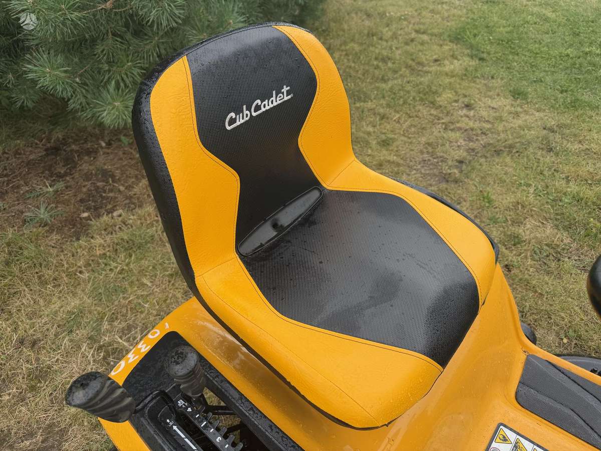 CUB CADET XT1, садовые тракторы