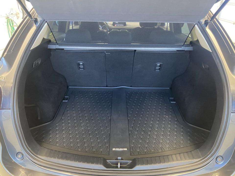 Mazda CX-5, 2.2 l., off-road / crossover