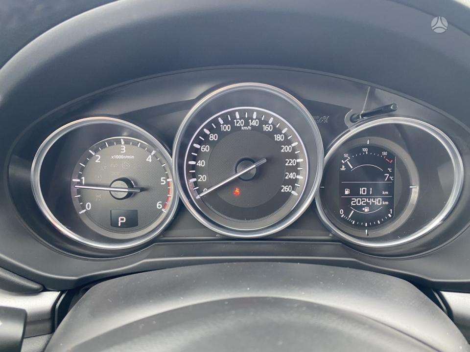 Mazda CX-5, 2.2 l., off-road / crossover