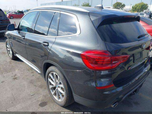 BMW X3, off-road / crossover
