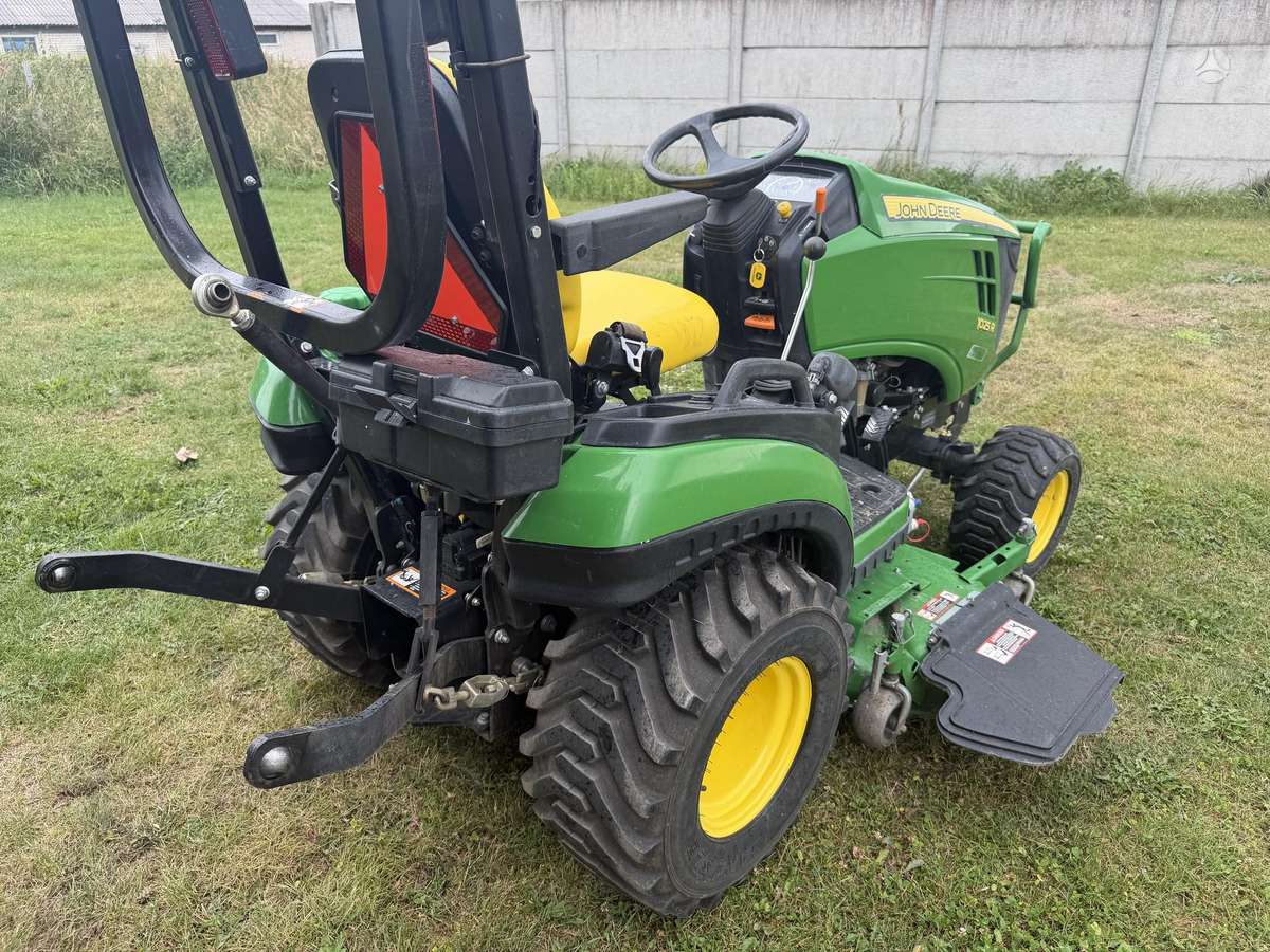 John Deere 1026r, садовые тракторы