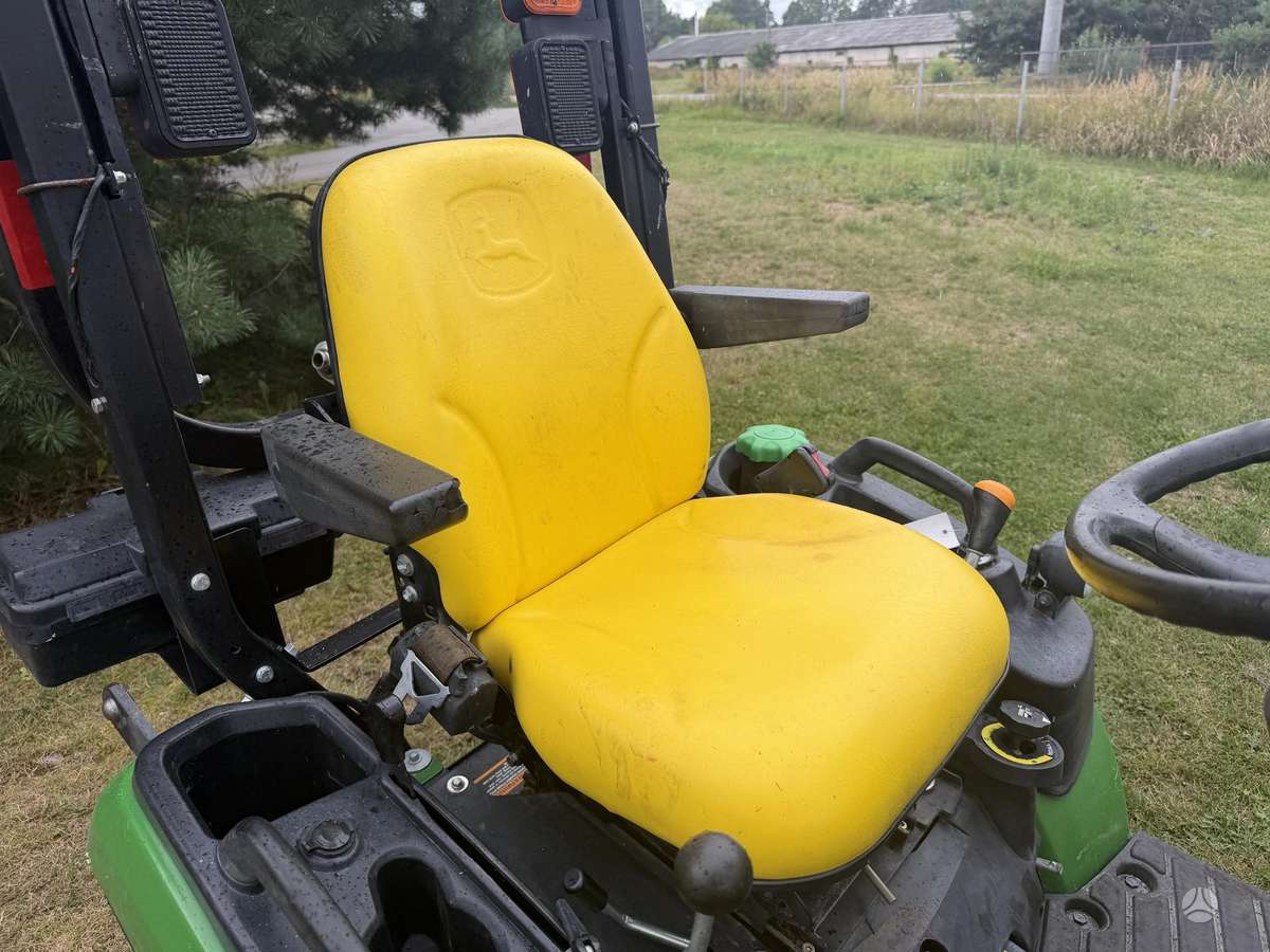 John Deere 1026r, садовые тракторы