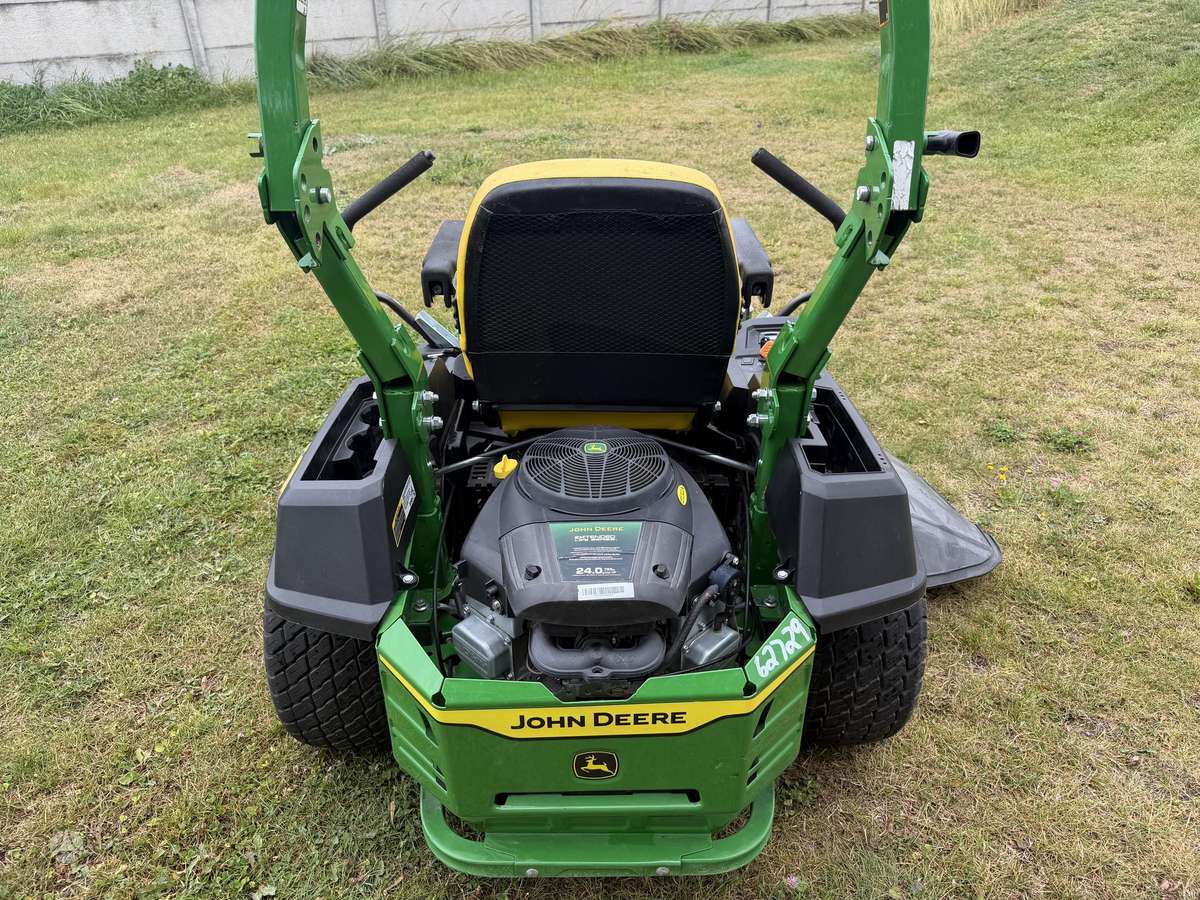 John Deere Z515e, sodo traktoriai